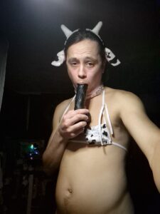 G9j5bNtXsAE5MLK-43262a9df9d4414ec38e2690250968f1